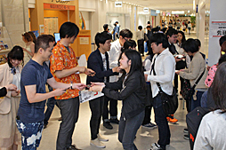 ���������꡼ No.003�Υ���ͥ������ / �֥ݥ��åȥ�󥹥��� ����ȥ饵�󡦥���ȥ�ࡼ��פΥե���ߡ��ƥ��󥰥�ݡ��ȡ�ȯ�䤫��Ⱦǯ���вᤷ�����������ä������ä򡤳�ȯ�ؤ����