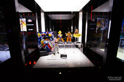 画像ギャラリー No.002のサムネイル画像 / 「ドラゴンボール ファイターズ」の最強プレイヤーが集結。第31回 東京国際映画祭にて行なわれた招待制トーナメント大会“超(スーパー)マッチ”レポート