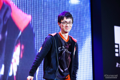 画像ギャラリー No.012のサムネイル画像 / 「ドラゴンボール ファイターズ」の最強プレイヤーが集結。第31回 東京国際映画祭にて行なわれた招待制トーナメント大会“超(スーパー)マッチ”レポート