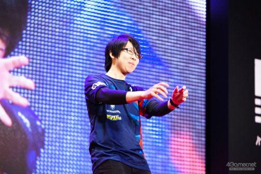 画像ギャラリー No.014のサムネイル画像 / 「ドラゴンボール ファイターズ」の最強プレイヤーが集結。第31回 東京国際映画祭にて行なわれた招待制トーナメント大会“超(スーパー)マッチ”レポート