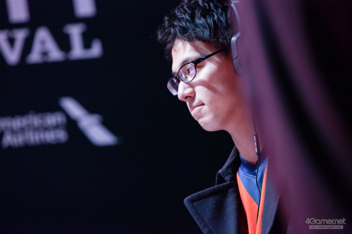 画像ギャラリー No.021のサムネイル画像 / 「ドラゴンボール ファイターズ」の最強プレイヤーが集結。第31回 東京国際映画祭にて行なわれた招待制トーナメント大会“超(スーパー)マッチ”レポート