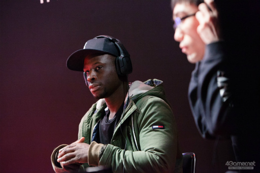 画像ギャラリー No.032のサムネイル画像 / 「ドラゴンボール ファイターズ」の最強プレイヤーが集結。第31回 東京国際映画祭にて行なわれた招待制トーナメント大会“超(スーパー)マッチ”レポート