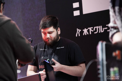 画像ギャラリー No.040のサムネイル画像 / 「ドラゴンボール ファイターズ」の最強プレイヤーが集結。第31回 東京国際映画祭にて行なわれた招待制トーナメント大会“超(スーパー)マッチ”レポート