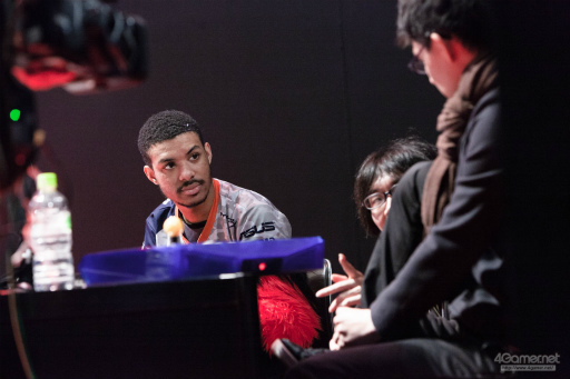 画像ギャラリー No.041のサムネイル画像 / 「ドラゴンボール ファイターズ」の最強プレイヤーが集結。第31回 東京国際映画祭にて行なわれた招待制トーナメント大会“超(スーパー)マッチ”レポート