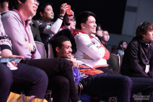 画像ギャラリー No.048のサムネイル画像 / 「ドラゴンボール ファイターズ」の最強プレイヤーが集結。第31回 東京国際映画祭にて行なわれた招待制トーナメント大会“超(スーパー)マッチ”レポート