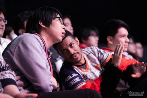 画像ギャラリー No.049のサムネイル画像 / 「ドラゴンボール ファイターズ」の最強プレイヤーが集結。第31回 東京国際映画祭にて行なわれた招待制トーナメント大会“超(スーパー)マッチ”レポート