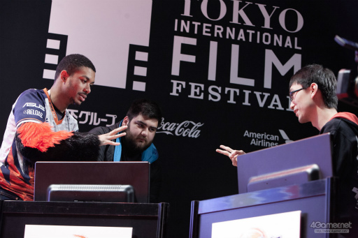 画像ギャラリー No.050のサムネイル画像 / 「ドラゴンボール ファイターズ」の最強プレイヤーが集結。第31回 東京国際映画祭にて行なわれた招待制トーナメント大会“超(スーパー)マッチ”レポート