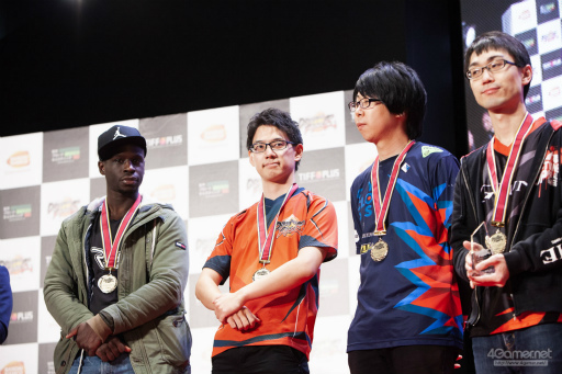 画像ギャラリー No.069のサムネイル画像 / 「ドラゴンボール ファイターズ」の最強プレイヤーが集結。第31回 東京国際映画祭にて行なわれた招待制トーナメント大会“超(スーパー)マッチ”レポート