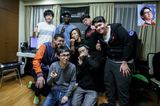 画像ギャラリー No.071のサムネイル画像 / 「ドラゴンボール ファイターズ」の最強プレイヤーが集結。第31回 東京国際映画祭にて行なわれた招待制トーナメント大会“超(スーパー)マッチ”レポート