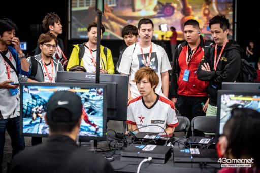 ꡼ No.015 | EVO2018襤¶ޤEVO2018ס2TwitterޤȤᡣ֥V4̾ۤ11꤬̾ܿ辡ؿʽ