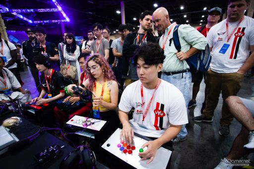 ꡼ No.026 | EVO2018襤¶ޤEVO2018ס2TwitterޤȤᡣ֥V4̾ۤ11꤬̾ܿ辡ؿʽ