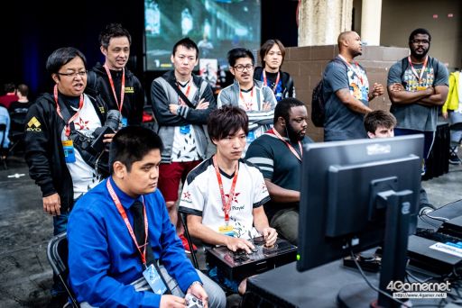 ꡼ No.030 | EVO2018襤¶ޤEVO2018ס2TwitterޤȤᡣ֥V4̾ۤ11꤬̾ܿ辡ؿʽ