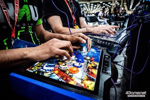 ꡼ No.033 | EVO2018襤¶ޤEVO2018ס2TwitterޤȤᡣ֥V4̾ۤ11꤬̾ܿ辡ؿʽ