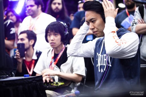 ꡼ No.040 | EVO2018襤¶ޤEVO2018ס2TwitterޤȤᡣ֥V4̾ۤ11꤬̾ܿ辡ؿʽ