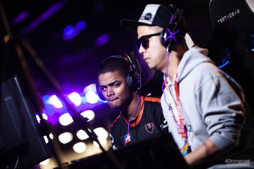 ꡼ No.082 | EVO2018襤¶ޤEVO2018ס2TwitterޤȤᡣ֥V4̾ۤ11꤬̾ܿ辡ؿʽ