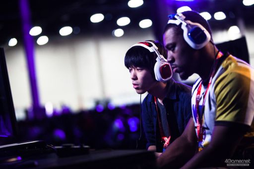 ꡼ No.085 | EVO2018襤¶ޤEVO2018ס2TwitterޤȤᡣ֥V4̾ۤ11꤬̾ܿ辡ؿʽ