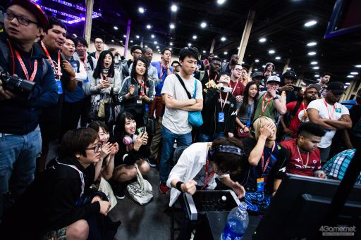 ꡼ No.100 | EVO2018襤¶ޤEVO2018ס2TwitterޤȤᡣ֥V4̾ۤ11꤬̾ܿ辡ؿʽ