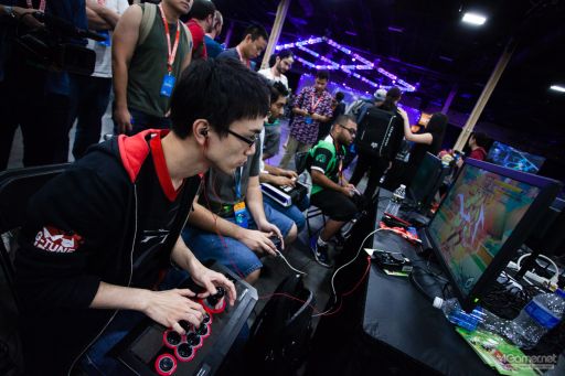 ꡼ No.108 | EVO2018襤¶ޤEVO2018ס2TwitterޤȤᡣ֥V4̾ۤ11꤬̾ܿ辡ؿʽ