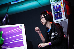 ꡼ No.052 | 辡ؤǸΥݥRed Bull DRAGON BALL FighterZ WORLD TOUR Japanץեȥݡ