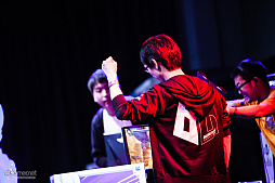 ꡼ No.057 | 辡ؤǸΥݥRed Bull DRAGON BALL FighterZ WORLD TOUR Japanץեȥݡ