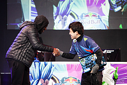 ꡼ No.059 | 辡ؤǸΥݥRed Bull DRAGON BALL FighterZ WORLD TOUR Japanץեȥݡ