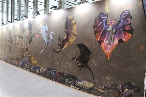 画像ギャラリー No.027のサムネイル画像 / 「モンスターハンター15周年展」メディア向け内覧会レポート。歴代モンスターを体感できるエリアや,「禁忌モンスター」の資料が目玉