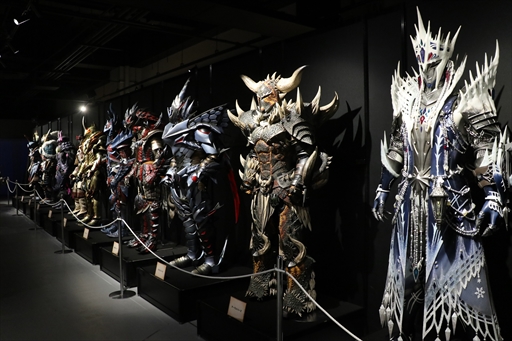 ���������꡼ No.009�Υ���ͥ������ / �֥�󥹥����ϥ󥿡�15��ǯŸ�פ��ѥ���åפ��Ʋ��͡������ӥ���о졣����ܴ����θ��Ǥ�����ǥ���������������ݡ���