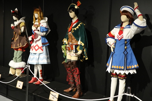 ���������꡼ No.011�Υ���ͥ������ / �֥�󥹥����ϥ󥿡�15��ǯŸ�פ��ѥ���åפ��Ʋ��͡������ӥ���о졣����ܴ����θ��Ǥ�����ǥ���������������ݡ���