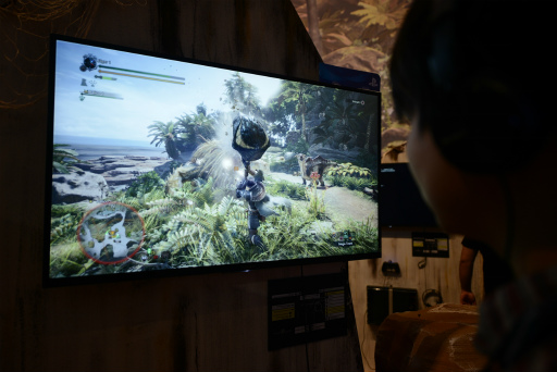 ꡼ No.002Υͥ / gamescomϥȥ쥹ե꡼ʼĤڤ롣MONSTER HUNTER: WORLDפλͷݡȤϤ