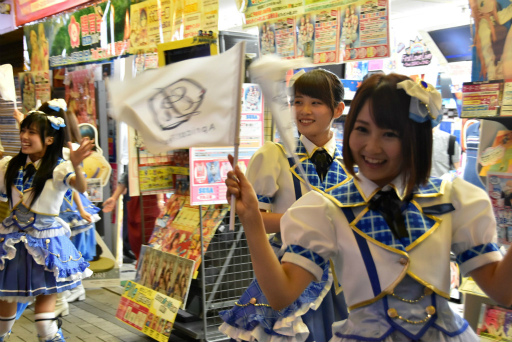 画像ギャラリー No.022のサムネイル画像 / 「スクメロ」お披露目イベントで,アプリコット・レグルスが初ライブ! 最後はまさかの“秋葉原駅までお見送り”