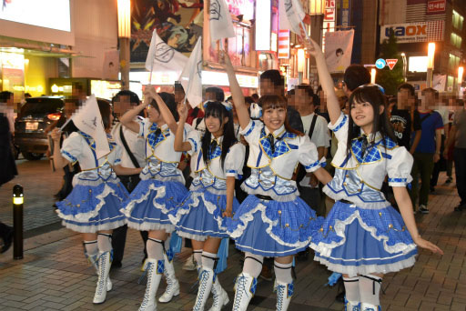 画像ギャラリー No.027のサムネイル画像 / 「スクメロ」お披露目イベントで,アプリコット・レグルスが初ライブ! 最後はまさかの“秋葉原駅までお見送り”