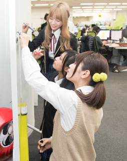 画像ギャラリー No.011のサムネイル画像 / 「スクメロ」で学ぶ,音ゲーの譜面の作りかた。イメージはできるんだけど,実際の“リズムゲーム制作のアレコレ”ってどうなってるの?