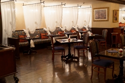 画像ギャラリー No.016のサムネイル画像 / 目も舌も,心も癒やされる極上の高貴な空間「千銃士」×「執事喫茶 Swallowtail」コラボレポート