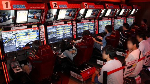 Super Gt公式 Sega World Drivers Championship テスト走行会 レポート 35台のマシンが入り乱れる 大迫力の新作アーケードレースゲーム