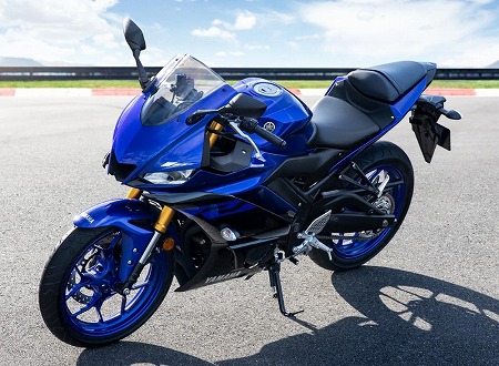 画像ギャラリー No.005のサムネイル画像 / 「アズールレーン」,ヤマハとのコラボで“YZF-R25 エセックスモデル”が発表