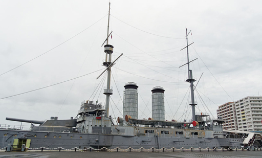 画像ギャラリー No.003のサムネイル画像 / Yostarへ横須賀が感謝状。アズレンでもおなじみ,三笠公園の記念艦“三笠”に乗って贈呈式