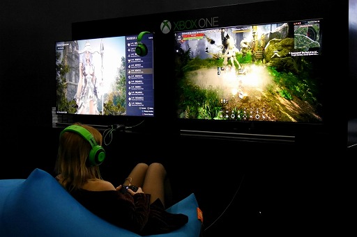 ꡼ No.010 | ֹMOBILE׳ȯԥ󥿥ӥ塼12ͽΥХǤ᤯300ͥСλϿԿ򽸤