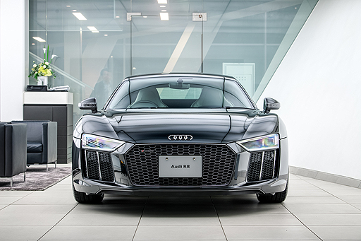 FFXVסAudiܤޤ줿1ΡThe Audi R8 Star of Lucisסȥ2019Ÿء饪