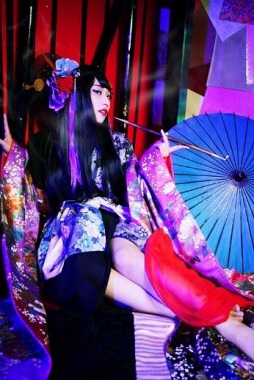 画像ギャラリー No.002のサムネイル画像 / 「戦国ASURA」,動画モデルオーディションのグランプリ受賞者・柳瀬 蓉さん出演のオリジナルCMが渋谷の大型ビジョンで放映開始