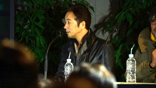 画像ギャラリー No.018のサムネイル画像 / 「龍が如く 極2」のファンイベントが大阪・道頓堀で開催。未公開シーンが披露されたステージの模様をスタッフ合同インタビューと共に掲載