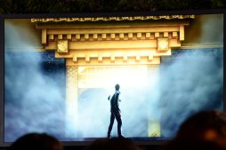 画像ギャラリー No.024のサムネイル画像 / 「龍が如く 極2」のファンイベントが大阪・道頓堀で開催。未公開シーンが披露されたステージの模様をスタッフ合同インタビューと共に掲載