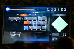 画像ギャラリー No.027のサムネイル画像 / 「龍が如く 極2」のファンイベントが大阪・道頓堀で開催。未公開シーンが披露されたステージの模様をスタッフ合同インタビューと共に掲載