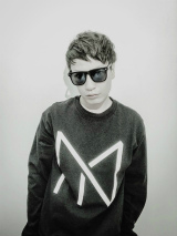 画像ギャラリー No.002のサムネイル画像 / 武将がフロアを熱くする“DJ戦国時代”――新作スマホゲーム「戦国アクションパズル DJ ノブナガ」が発表