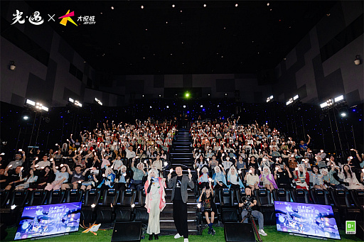 ���������꡼ No.002�Υ���ͥ������ / �Υ��󥿥ӥ塼�ϥץ쥤�䡼�˲����������Ȥ�����Ƥ⡤�⤦����ס����礭�ʲ�²����Ǥν�����פȤ��Ƽ����ߤ����褦�ˤʤ�ޤ���������5��ǯ��ޤ�����Sky �����¤��Ҥɤ⤿���פϡ��ޤ��ޤ��ʲ����Ƥ���