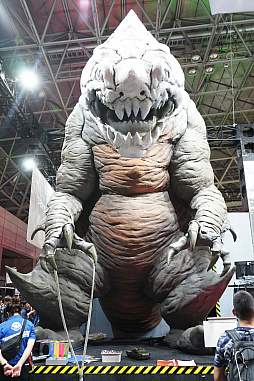 ���������꡼ No.008�Υ���ͥ������ / ��TGS 2018�ϡ�EARTH DEFENSE FORCE: IRON RAIN�ס��桼��������ȯ��ô�����Ȥˤʤä��аޤʤɤ����줿���ơ������٥�Ȥ��ݡ���