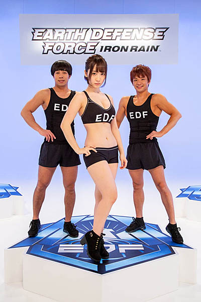 ���������꡼ No.001�Υ���ͥ������ / ����ȯ�䤵����EARTH DEFENSE FORCE: IRON RAIN�פ�TVCM���������ϡ����������ͥ�����̱������ۿ��⥹������