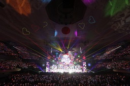 画像ギャラリー No.002のサムネイル画像 / 765プロとミリオンスターズによる,“ごった煮”ライブ「THE IDOLM@STER 765 MILLIONSTARS HOTCHPOTCH FESTIV@L!!」をレポート