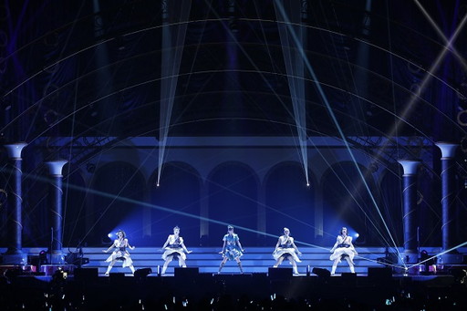 画像ギャラリー No.034のサムネイル画像 / 「アイドルマスター」765プロ久々の単独公演「初星宴舞」をレポート。特別版の歌マスや久々の“あの曲”で幕張が燃えた