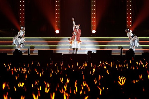 画像ギャラリー No.061のサムネイル画像 / 「アイドルマスター」765プロ久々の単独公演「初星宴舞」をレポート。特別版の歌マスや久々の“あの曲”で幕張が燃えた