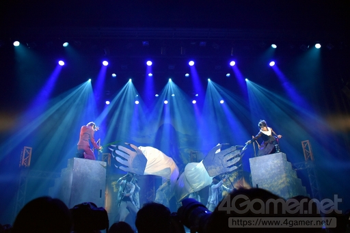 画像ギャラリー No.006のサムネイル画像 / あの“芸”から特別読切「TWO SHOTS」まで再現。舞台「幽☆遊☆白書」ゲネプロ公演をレポート